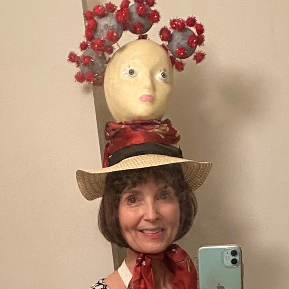 Lot of craft items Styrofoam balls and Pom poms - Picture 6 of 6